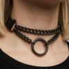 Collier ras de cou noir à chaînes