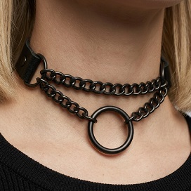 Collier ras de cou noir à chaînes